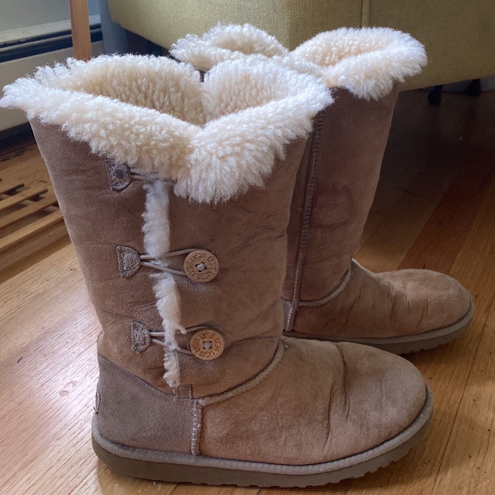 Ugg Bailey Button Triple Boot - image 1